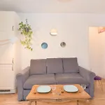 Beautiful Equipped Apartment In Paris